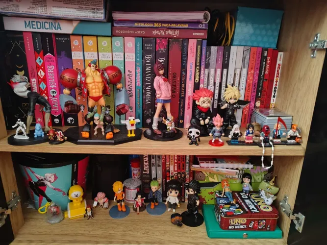 Vendo action figure de jogos, séries e animes