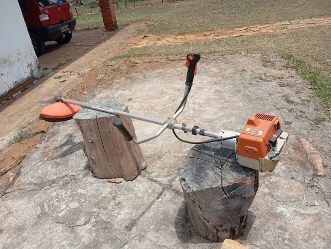 Roçadeira sthill fs160