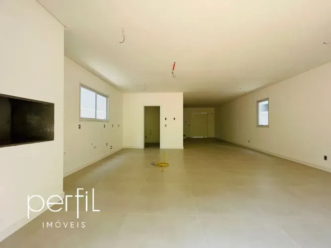 Casa Sobrado Geminado Novo a Venda 2 suítes mais 2 quartos Bairro Glória Joinville SC
