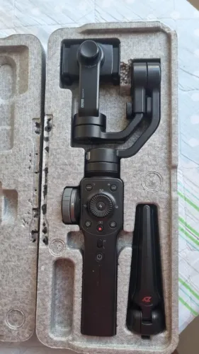 Gimbal Zhiyun Smooth 4 - Estabilização Profissional para celularl!