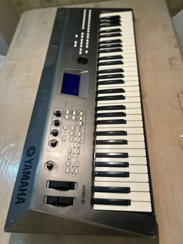 Teclado Yamaha MM6