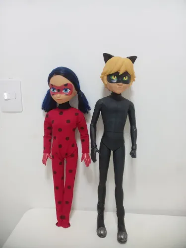 Bonecos Lady Bug e Cat Noir