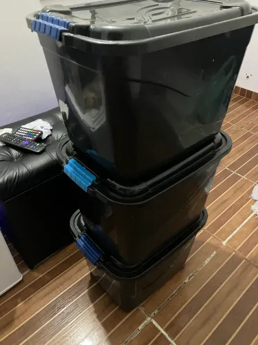 Caixa organizadora 30 litros - (3) por 30,00