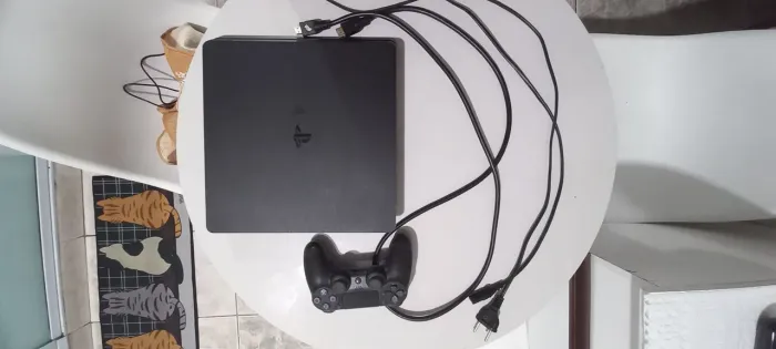 Playstation 4 Slim + controle(dualshock) + 3 jogos