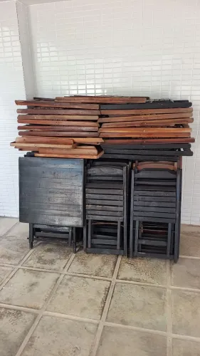 10 Jogos de Mesa de Bar em Madeira (Dobráveis) + 4 Cadeiras