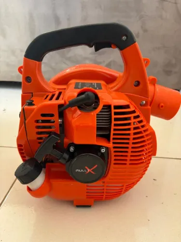 Bolha aquática e asoprador novos