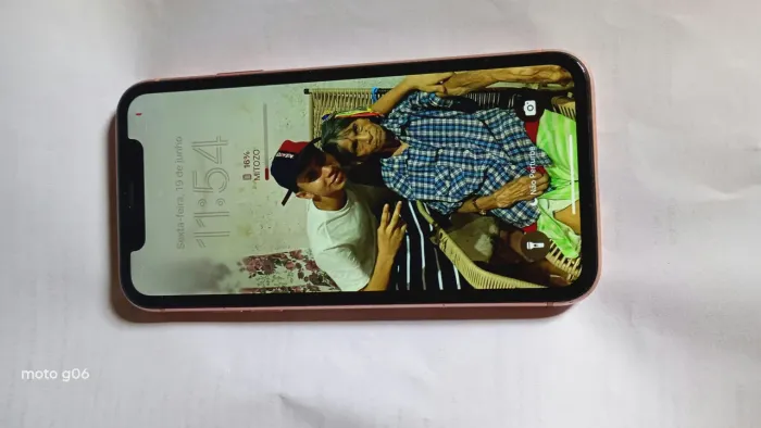 iPhone Xr semi novo
