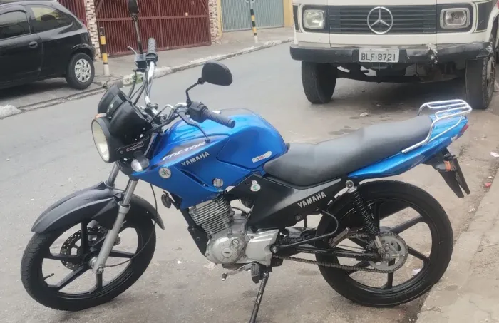 Aluga se moto para trabalhar 
