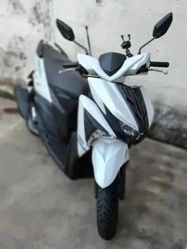 Vendo Yamaha neo 125 impecável