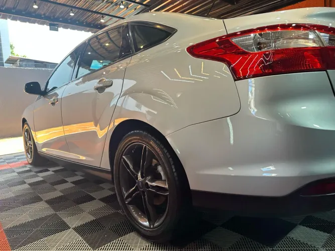 Ford Focus Sedan 2.0 16v/2.0 16V Flex 4P Aut. 2014