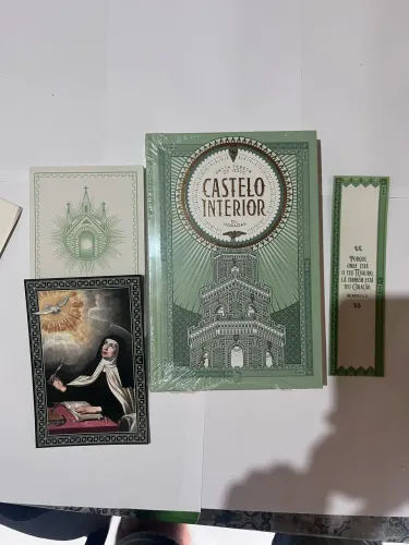 Livro Castelo Interior
