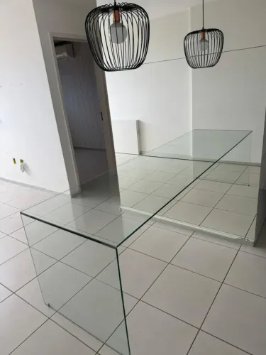 OPORTUNIDADE EDIFÍCIO ALICANTE | BARRO DURO | 51m² | 2 QUARTOS (1 Suíte) | 1 Vaga