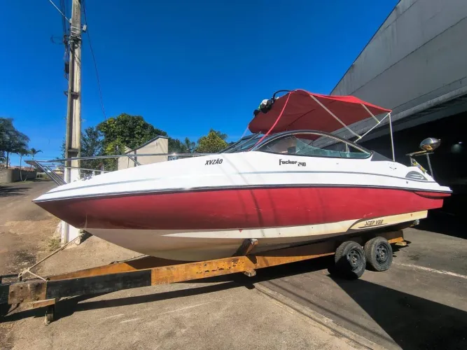Lancha Focker 240