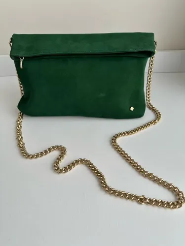 bolsa verde capodarte couro legítimo nobuck alça grossa corrente dourada destacável.