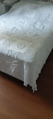 Colcha de Casal Vintage em Crochê Manual e Algodão - Impecável