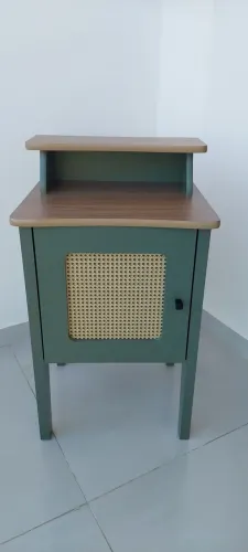 Mesinha de cabeceira/ mesa de apoio