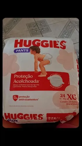 vendo 5 pacotes de fraldas descartáveis, Huggies shortinhos Xg $ 45 Reais cada .
