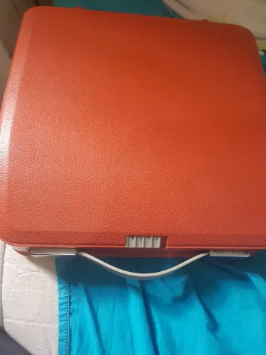 Maquina de escrever. Hermes Baby  .funcionando 