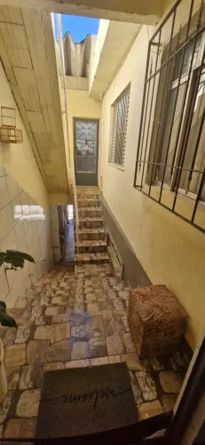 Sobrado com 2 Imóveis 3 quartos 2 banheiros Aceito sítio Carro