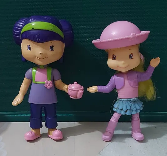 Bonecas da turma da moranguinho 