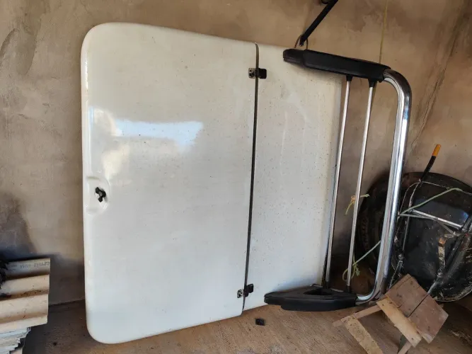 Vende-se capota para Amrok