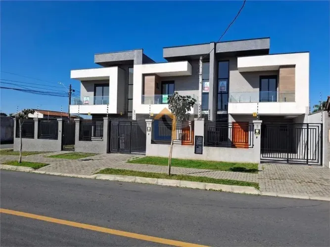 Sobrado Novo à Venda no Capão da Imbuia - 120 m² | 3 quartos