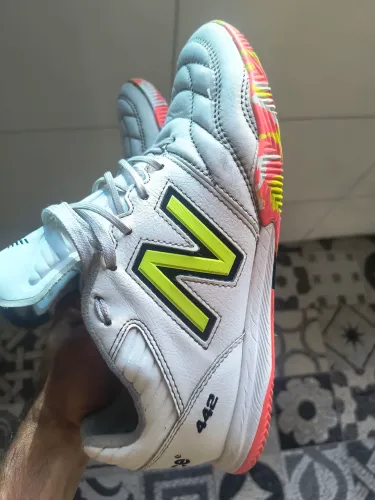 Chuteira futsal New balance 442 profissional
