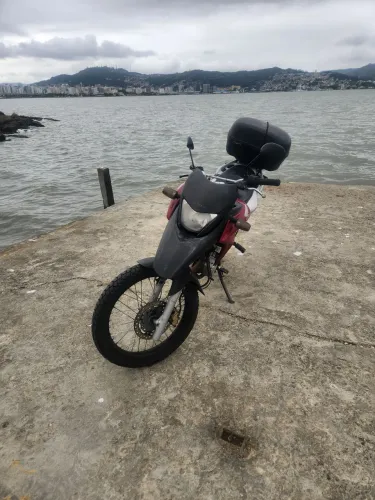 Troco xre300 por carro