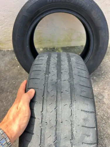 2 pneus Goodyear 195/60 -15