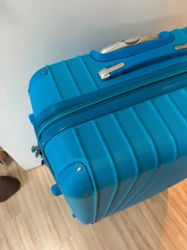 Mala azul viagem