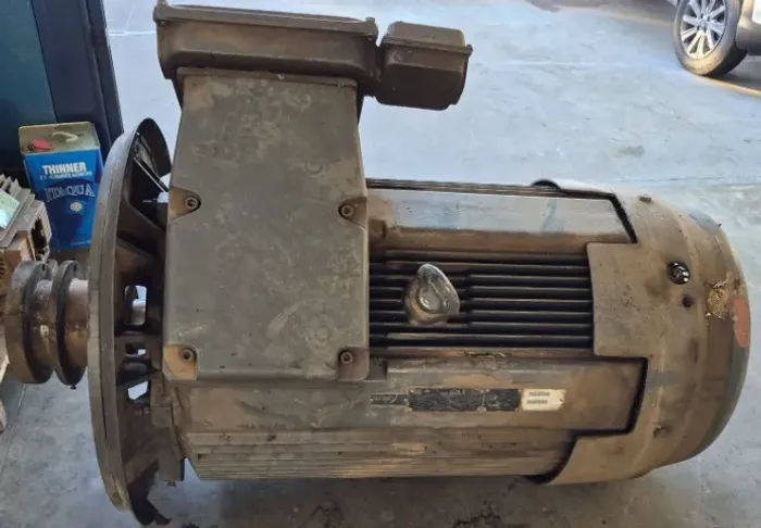 *PRA SAIR HOJE /MOTOR 300 CV 4 POLOS WEG *