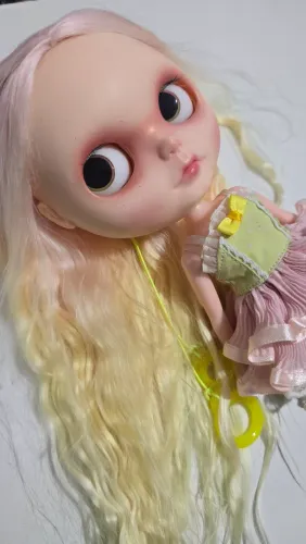 Blythe custom Annie Dollz