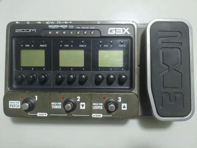 Pedaleira Zoom G3X