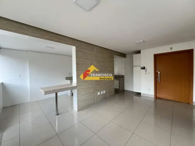 Apartamento para aluguel, 2 quartos, 1 suíte, 1 vaga, Centro - Divinópolis/MG