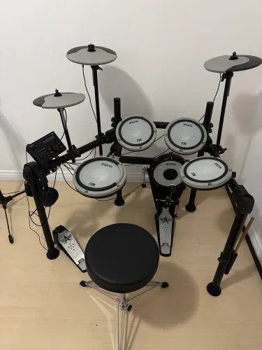 Bateria Eletrônica Aroma TDX-23 II (Pads em Mesh + Bluetooth) + Banco Incluso