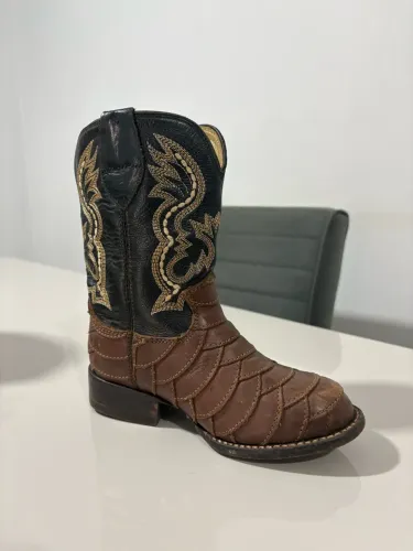 Bota texana infantil bico redondo - Número 28
