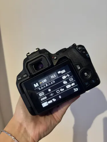 CÂMERA CÂNON SL3