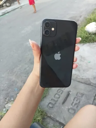 Vende-se iPhone 11