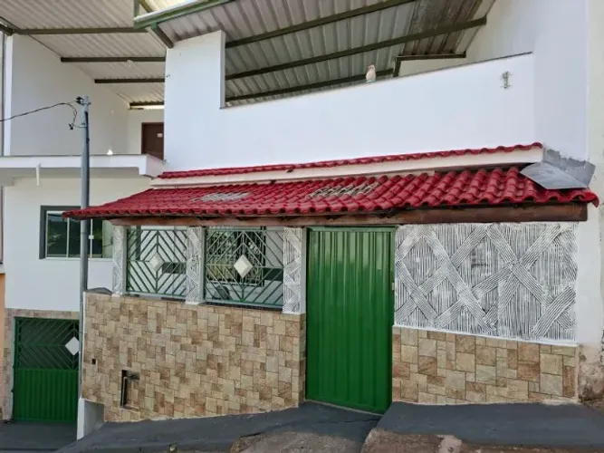 Casa Planejada completa2 banheiros,cozinha americana,uma suíte mais uma suíte semi acabada