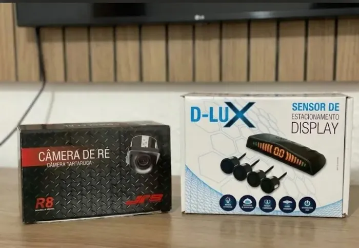 CÂMERA DE RÉ + SENSOR DE ESTACIONAMENTO 