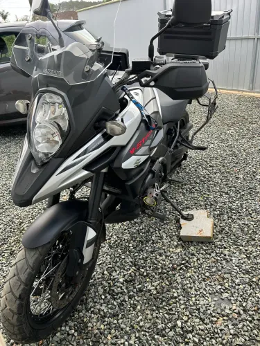 Vendo v strom 1000 xt 2019 toda equipada para viagem!