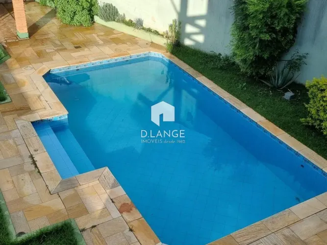 Casa à venda no bairro Jardim das Oliveiras em Campinas