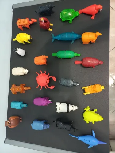Coleção com 25 Miniaturas animais.