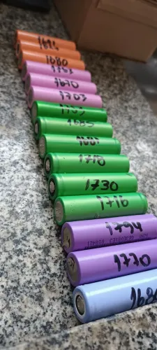40 bateria células de lítio 18650 entre 1600 a 1900 mah usada