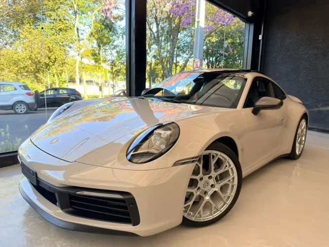 Porsche 911 Carrera 3.0 24V H6 PDK 2023