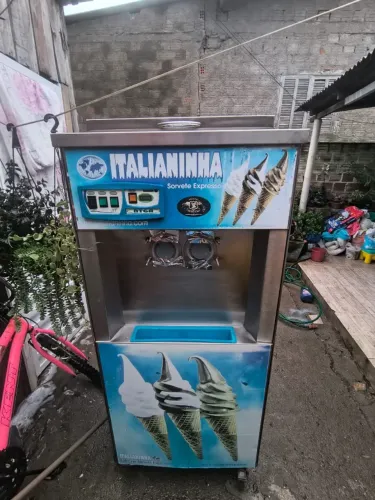 MÁQUINA DE SORVETE ITALIANINHA