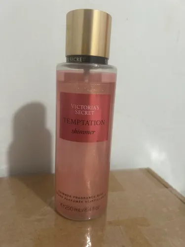 Body splash Victoria secrets temptation shimmer