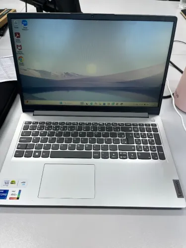 IdeaPad 1 15IAU7 - 3 meses de uso