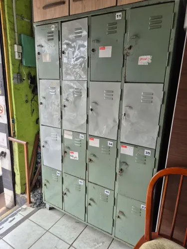 Armário Vestiário  usado 16 portas