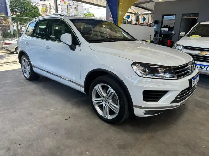 Volkswagen Touareg R-line 4.2 V8 360cv Tiptronic 5P 2015